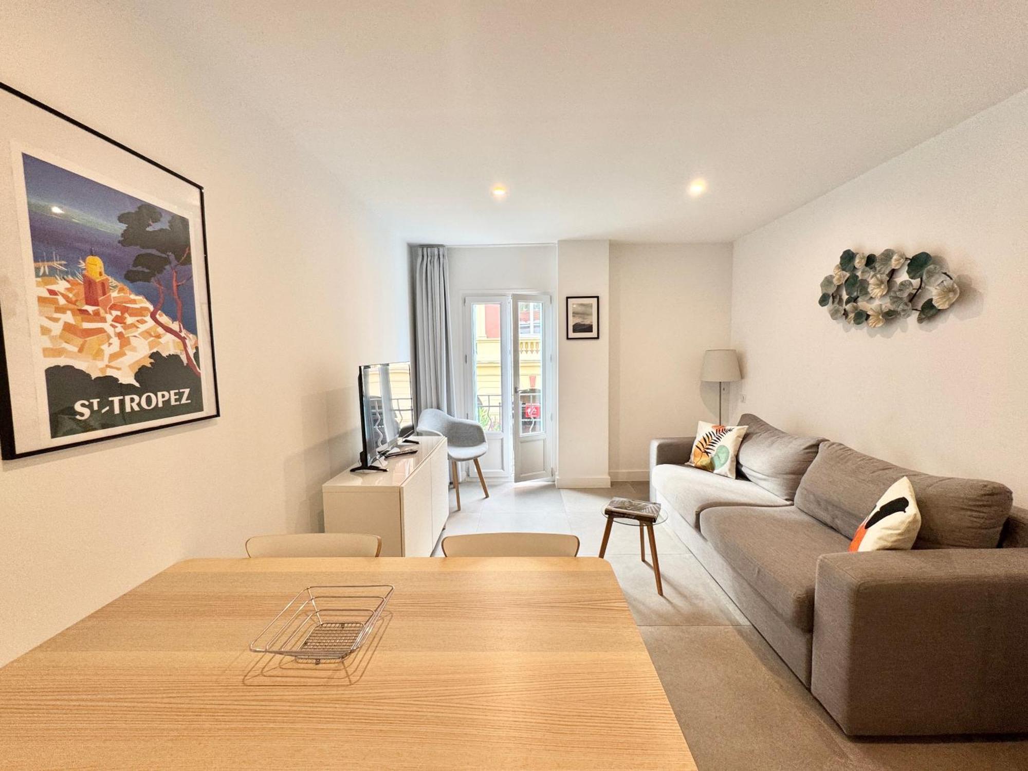 Republique Appartements Ментона Екстериор снимка