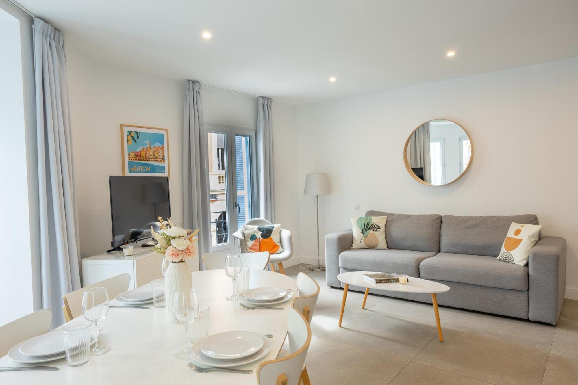 Republique Appartements Ментона Екстериор снимка