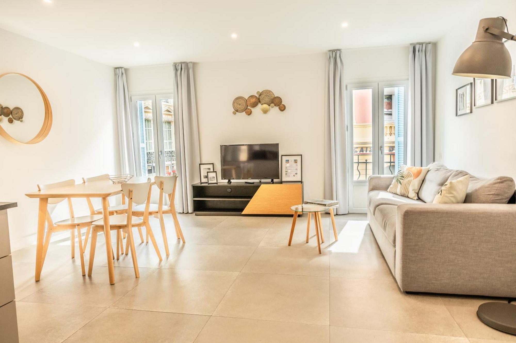 Republique Appartements Ментона Екстериор снимка