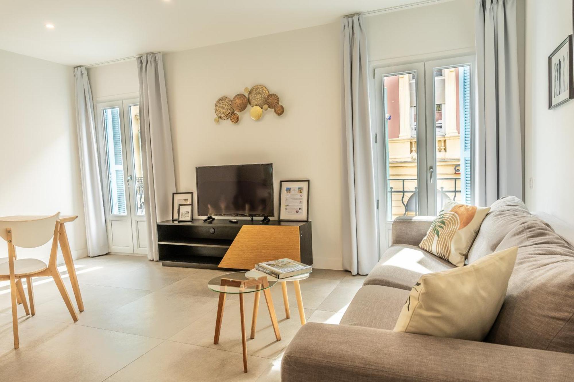 Republique Appartements Ментона Екстериор снимка