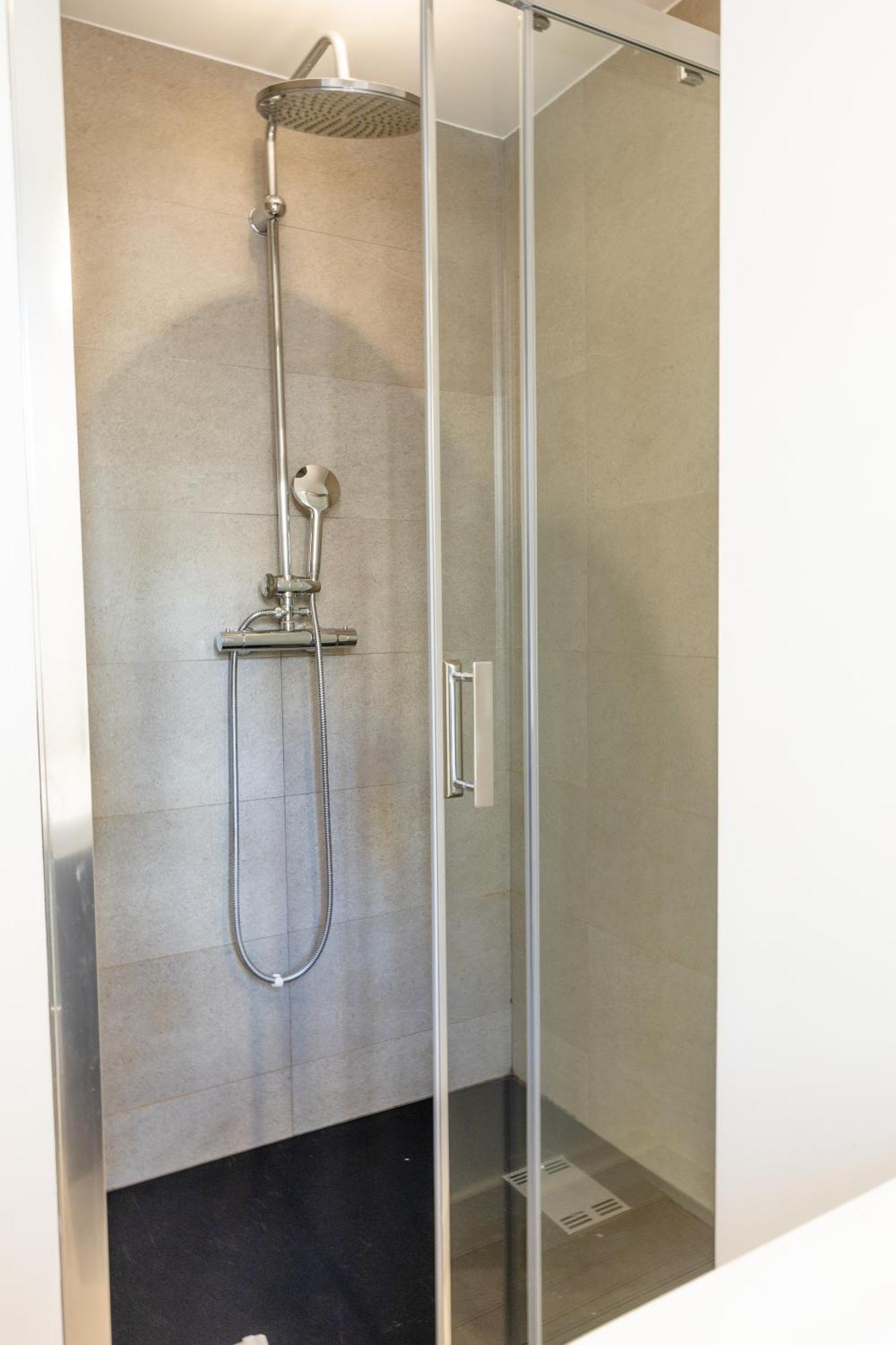 Republique Appartements Ментона Екстериор снимка