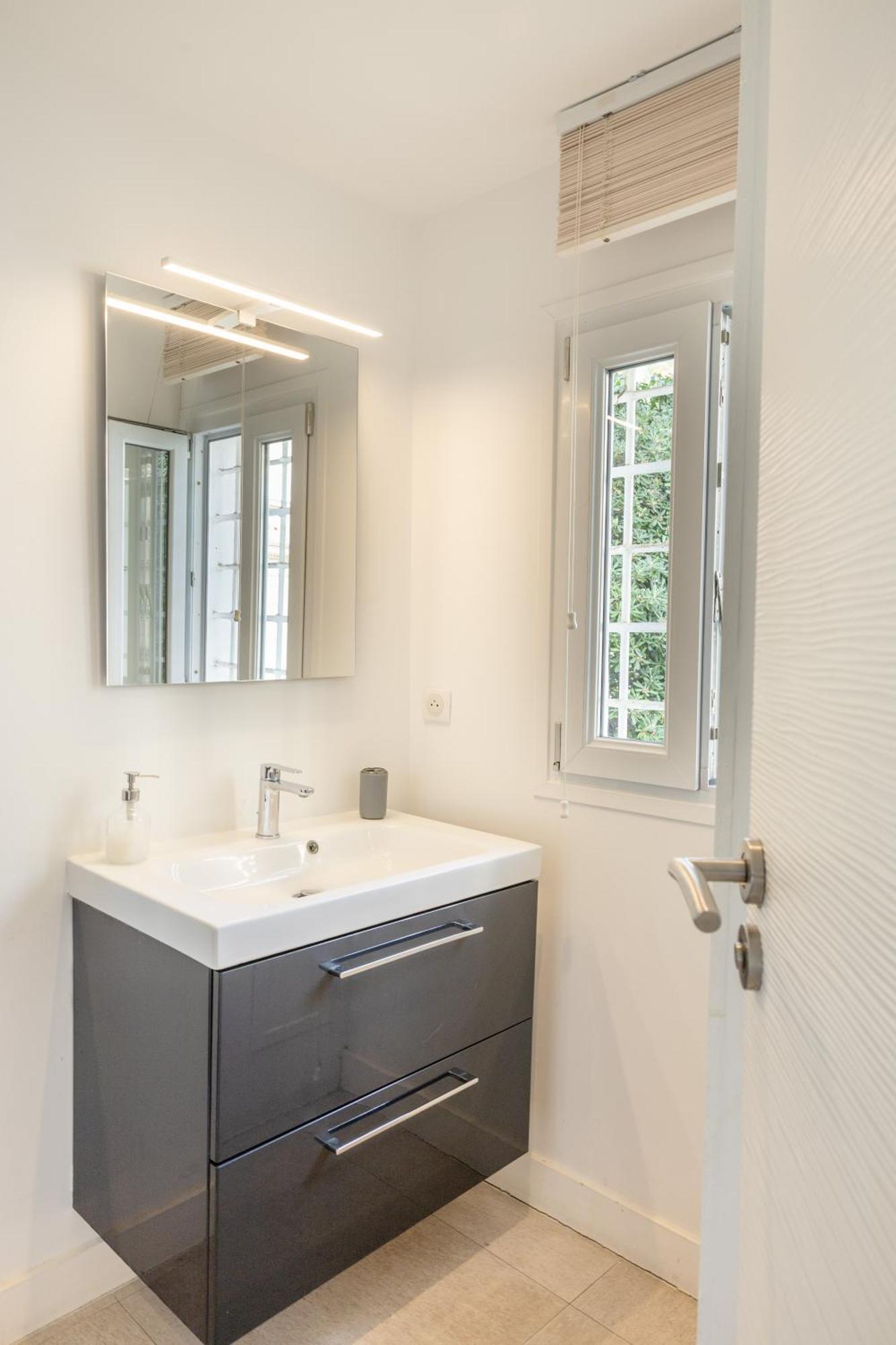 Republique Appartements Ментона Екстериор снимка