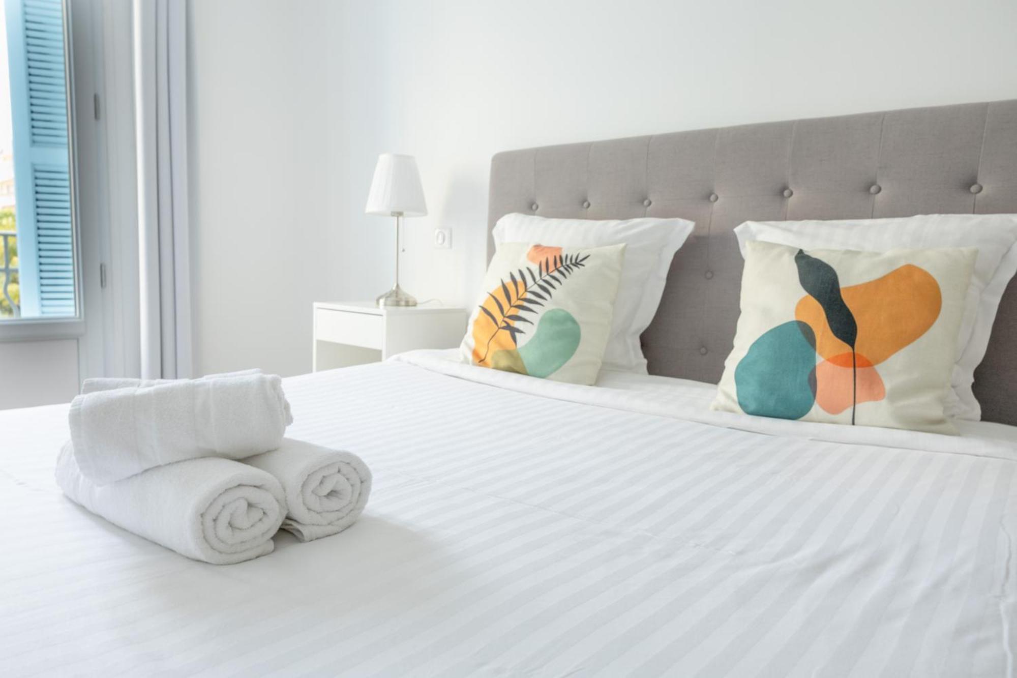 Republique Appartements Ментона Екстериор снимка
