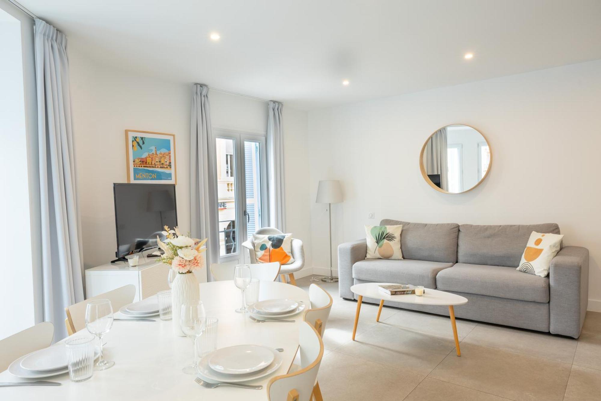 Republique Appartements Ментона Екстериор снимка