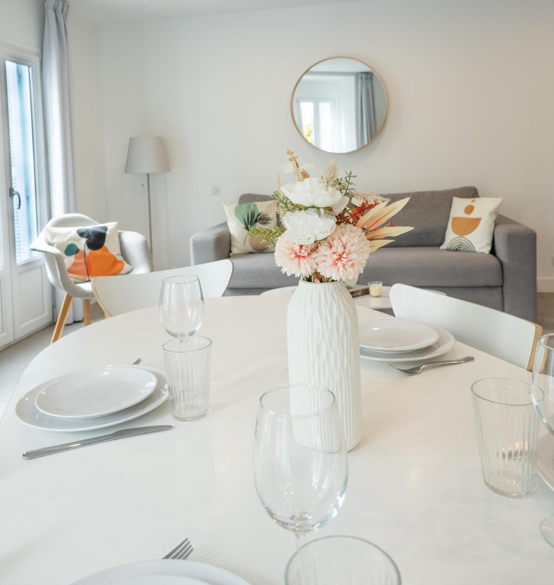 Republique Appartements Ментона Екстериор снимка